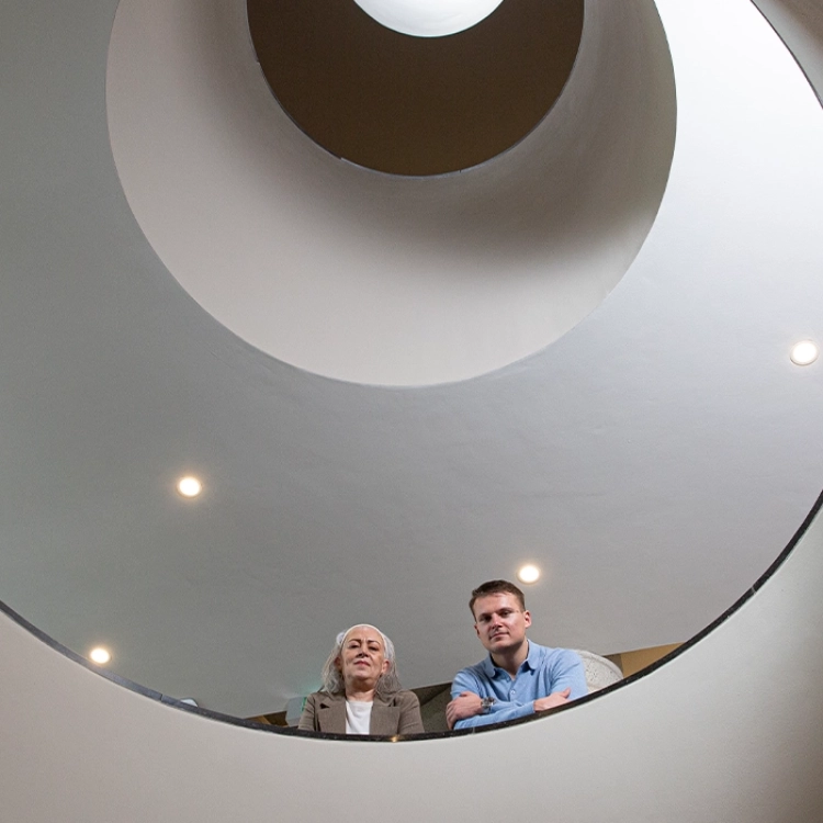 trappen-rond-boven-heinenoord-staand